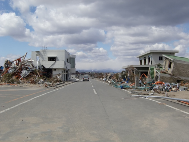 「東日本大震災での道路の復旧に必要な「啓開」を知ってますか？」の1枚目の画像