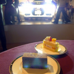 プレミアム・アウディを見ながらお茶を飲む贅沢【Audi Experience in Roppongi】 - CL20120306C_003