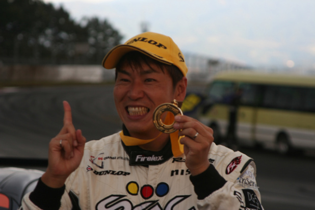 「今村陽一が優勝＆シリーズチャンピオン獲得【2011D1GP Rd.8 in Fuji】」の3枚目の画像