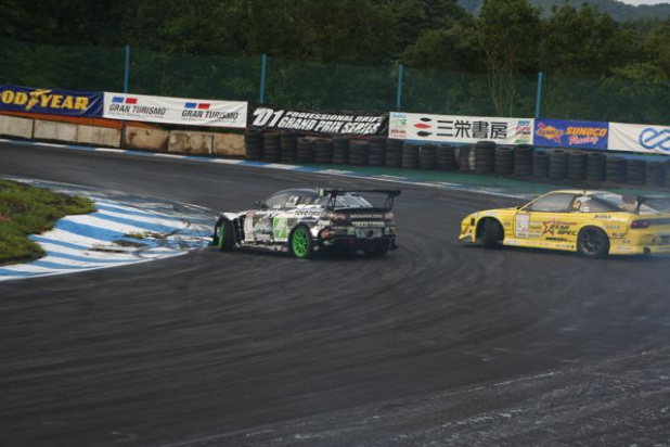 「まさか今村陽一が！決勝は劇的な幕切れでした【D1GP2011 inエビス】」の24枚目の画像