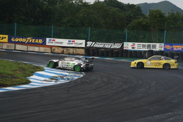 「まさか今村陽一が！決勝は劇的な幕切れでした【D1GP2011 inエビス】」の23枚目の画像