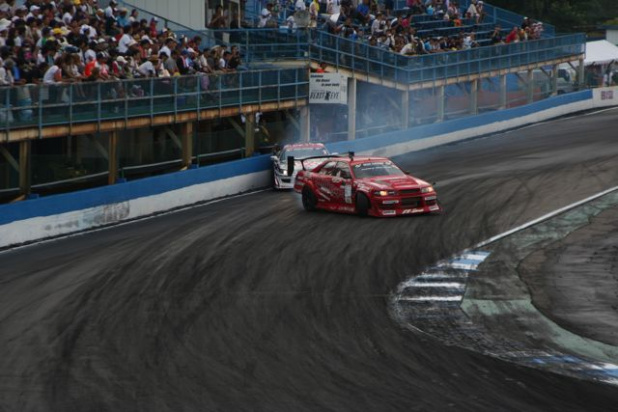 「まさか今村陽一が！決勝は劇的な幕切れでした【D1GP2011 inエビス】」の17枚目の画像