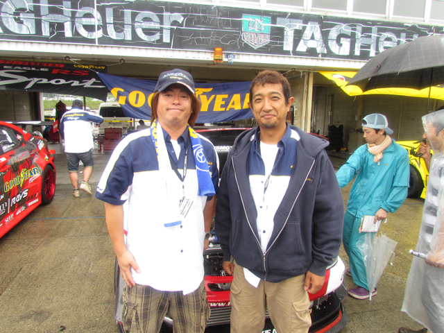 D1GPinOKAYAMA31 画像｜予選落ちした田中一弘を叱っている風間オート