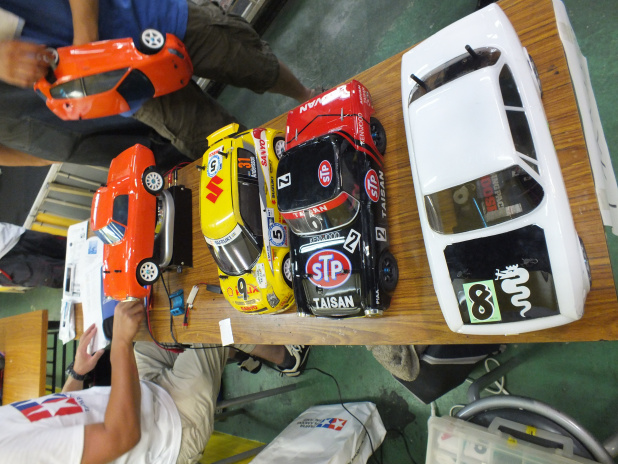 「熱いぞ！小さなモータスポーツ「電動RCカー90分耐久レース」」の4枚目の画像