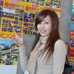 これが「吉田由美のすべて」よ～！【東京オートサロン2012】美人すぎるカーライフエッセイスト吉田由美
