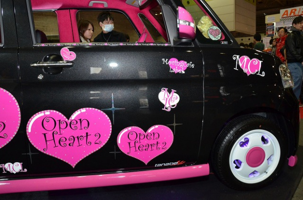 「女子でも簡単にデコれちゃう！愛車をキラキラ！ハートのホイールでかわいく！！（G-CORPORATIONブース）【大阪オートメッセ2012】」の19枚目の画像