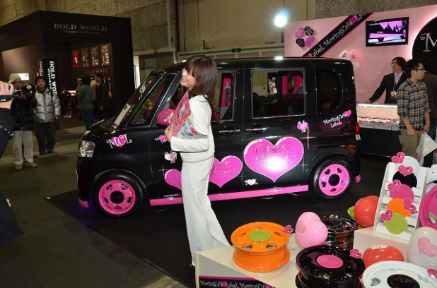 「女子でも簡単にデコれちゃう！愛車をキラキラ！ハートのホイールでかわいく！！（G-CORPORATIONブース）【大阪オートメッセ2012】」の25枚目の画像