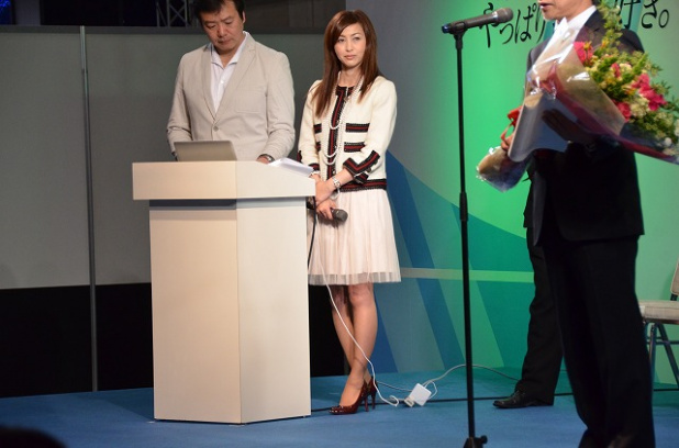 「吉田由美さん「エバンジェリスト」（マリン大使）就任！【ジャパンインターナショナルボートショー2012】」の4枚目の画像
