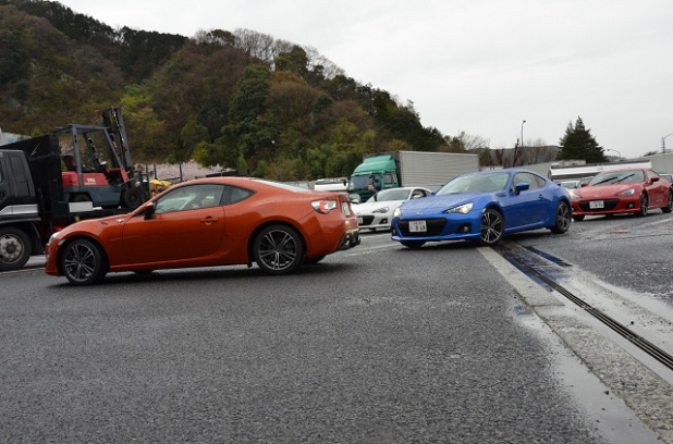 「世界初!! スバルBRZ・トヨタ86のオフ会が新東名清水PAで行われています！」の3枚目の画像