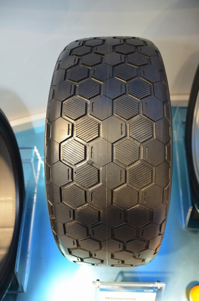 「タイヤ跡が指紋！　ヨコハマタイヤのコンセプトモデルが面白い！【東京モーターショー】」の13枚目の画像