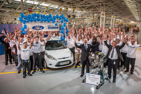 「英国フォードの工場でエンジン生産通算4000万基を達成」の1枚目の画像