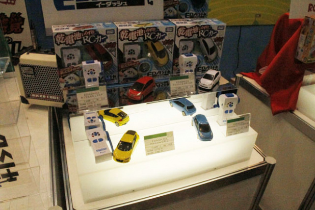 「電池不要！　超エコなRCカーとは？【東京おもちゃショー2012】」の1枚目の画像