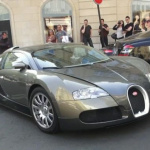 カメルーン代表のエース、サミュエル・エトーのアストンマーティンがパリの中心で故障なう【動画】 - Eto Bugatti Veyron