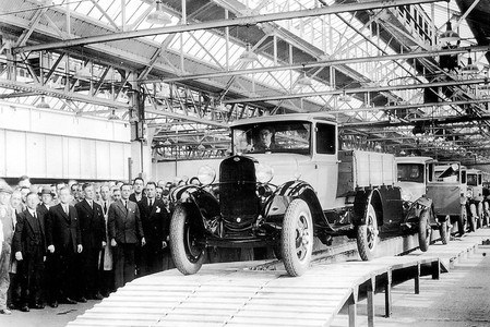 「英国フォードの工場でエンジン生産通算4000万基を達成」の2枚目の画像