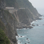 「断崖絶壁の道路では度胸試しの追い越しシーンも【台湾の免許を取得し台湾一周チャレンジvol.03】」の7枚目の画像ギャラリーへのリンク