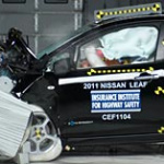 電気自動車はエコカーの中でも安全度が高い！ - Nissan Leaf frontal offset test