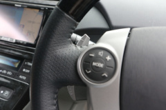 プリウスがf1のようにハンドルから手を離さずパドルでシフトできちゃうアイテム発見 Clicccar Com