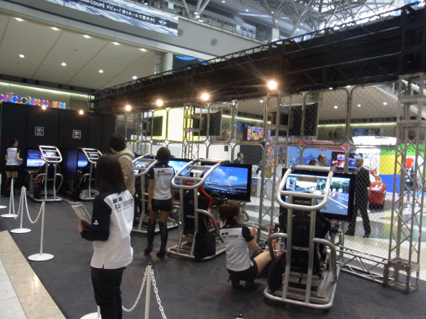 「東京モーターショーのグランツーリスモブースで3Dプレイ体験してきました。」の3枚目の画像