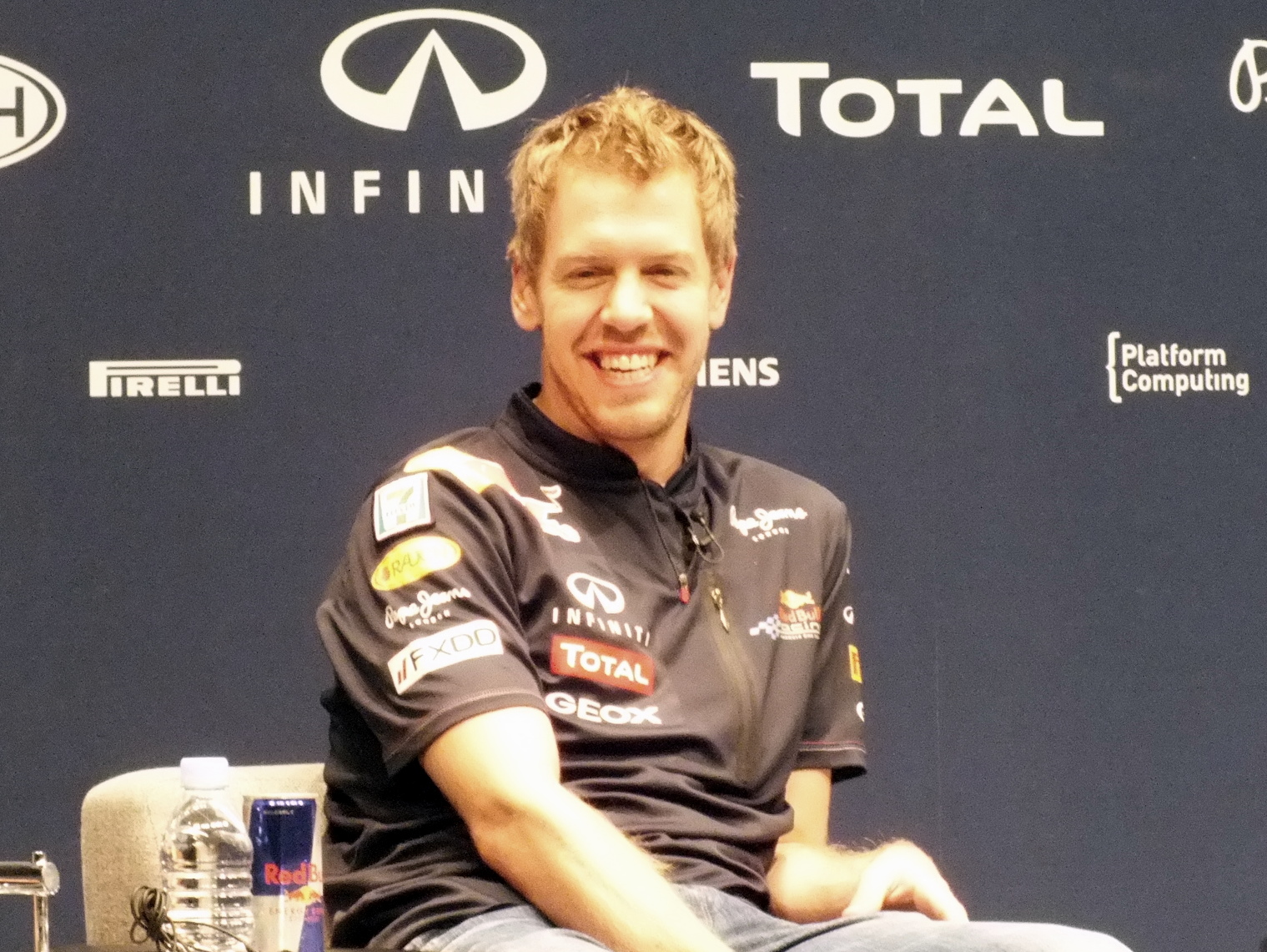 最年少連覇のf1チャンピオンは自然体のイイ奴 S ベッテルトークショー Clicccar Com