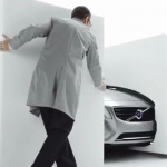 世界初のディーゼル・プラグイン・ハイブリッドのユニークな納車儀式【動画】 - Volvo V60 Plug-In Hybrid_ Unboxing Episode 1.mp4_000042360
