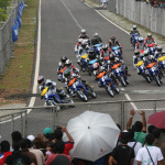 1000万台市場の超過酷で過激なレースに、日本人が初めて挑戦！しかし結果は意外にも・・・ - Yamaha ACR