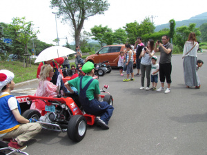 リアルマリオカートごっこして遊んでる大人たちが北海道にいた Clicccar Com