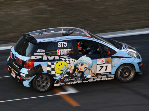 「生き残った唯一の痛車、ピースMS Vitz【スーパー耐久2012】第1戦 富士SUPER TEC」の3枚目の画像