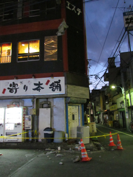 「大地震直後の東京⑥生々しい倒壊現場を目撃【緊急ルポ】」の5枚目の画像