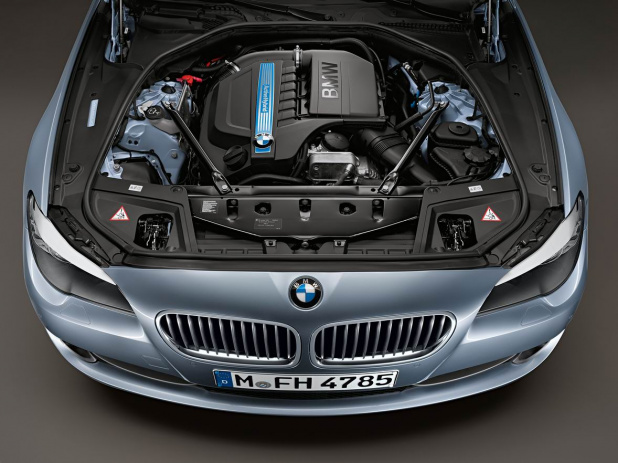 「BMWのストレート6とハイブリッドが初タッグ。主役はモーター、エンジンは脇役？」の2枚目の画像