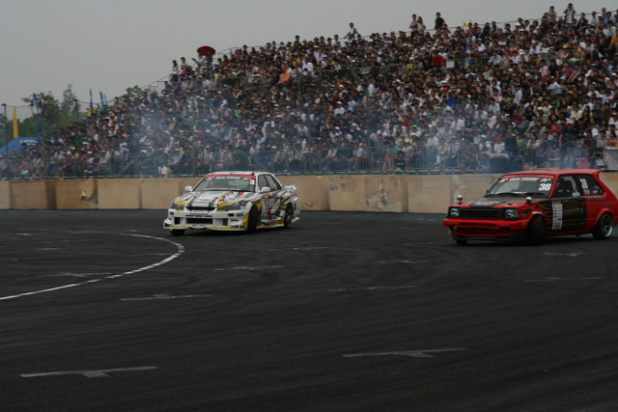 「こんな懐かし車両もD1に出てるんです【D1GP2011お台場】」の11枚目の画像