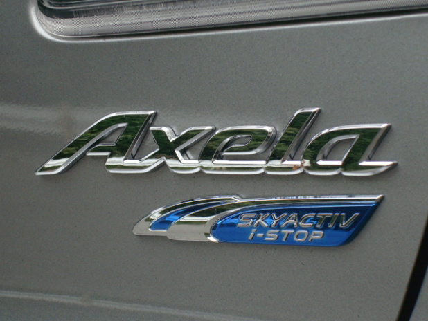 「マツダ・アクセラがスカイアクティブで進化して第三のエコカーに！　」の1枚目の画像