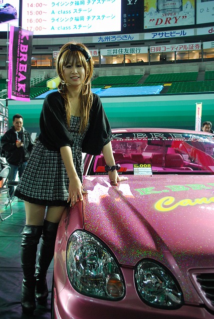 「【福岡カスタムカーショー2011】おしゃれＯＬはこんなクルマで通勤するのが当たり前なんです。」の3枚目の画像