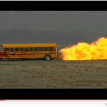 「最高速度581キロを誇る「スクールバス」で生徒の遅刻も激減！？【動画】」の1枚目の画像ギャラリーへのリンク