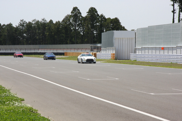 「購入者わずか7名オーナーのためスクールが開催されました【日産GT-Rクラブトラックエディション】」の6枚目の画像