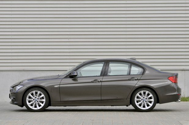 「国内クラスNo.1のリッター19.4km！　BMW3シリーズセダンにディーゼル・エンジン登場」の5枚目の画像