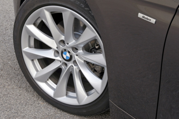 「国内クラスNo.1のリッター19.4km！　BMW3シリーズセダンにディーゼル・エンジン登場」の6枚目の画像