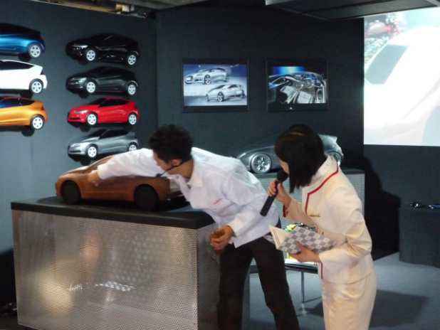 「こんなのが見られる機会はない！　ホンダブースに行け！　【東京オートサロン2012】」の2枚目の画像