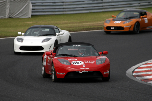 「使われるタイヤが気になる【EV全日本選手権レース2011予選】」の1枚目の画像