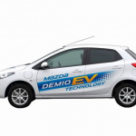 「マツダ・デミオの電気自動車が357万7000円で登場！」の2枚目の画像ギャラリーへのリンク