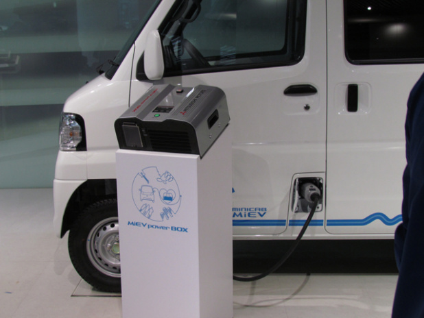 「震災から1年 超期待のディーラーオプション1500W電源供給装置「三菱自動車 MiEV power BOX」登場」の10枚目の画像