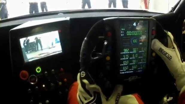 「【動画】ドライバー気分を味わえる!? レースデビュー直前のCR-Z GT300のオンボード映像【CR-Z GT300】」の1枚目の画像