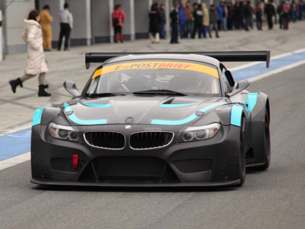 「メルセデスSLS GT3、BMW Z4 GT3が富士を走った！【スーパー耐久公開テスト】」の2枚目の画像