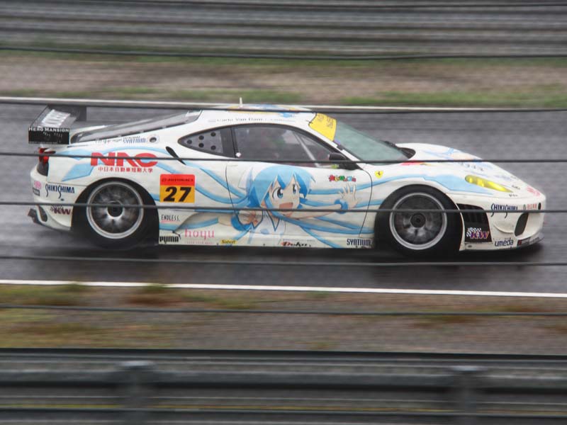 Pacific Nac イカ娘 フェラーリ 画像 ファン必見 イカ娘特集 その1 痛車 スーパーgt11第8戦ツインリングもてぎ Clicccar Com