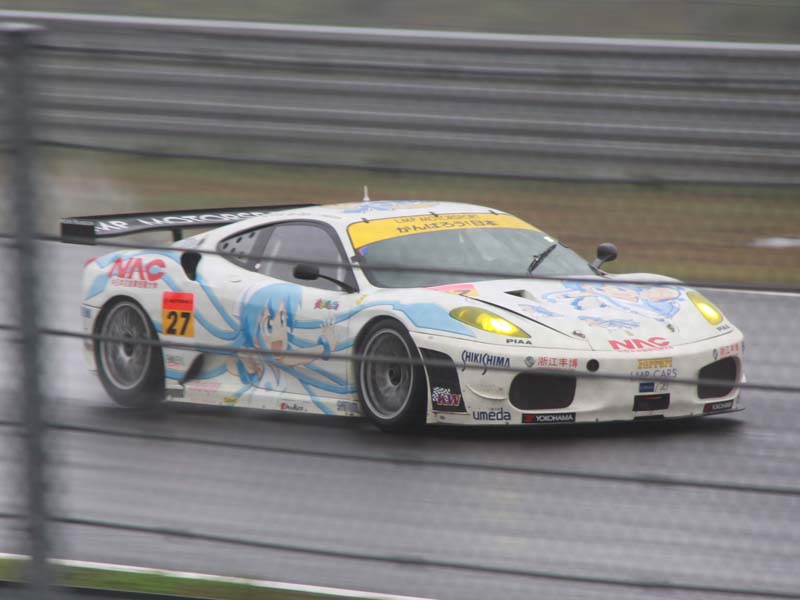 Pacific Nac イカ娘 フェラーリ 画像 ファン必見 イカ娘特集 その1 痛車 スーパーgt11第8戦ツインリングもてぎ Clicccar Com