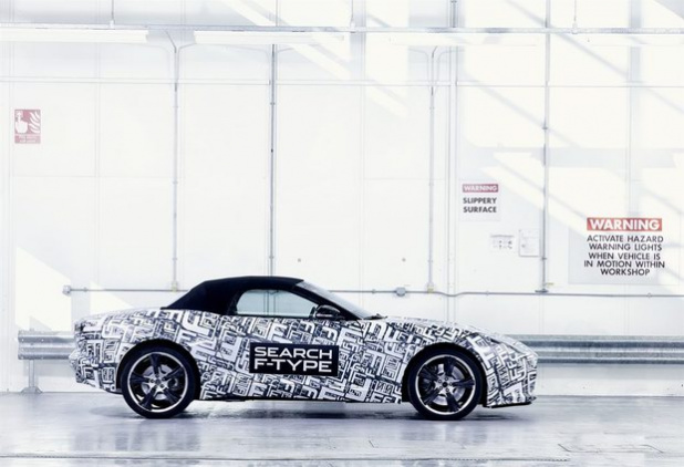 「【動画】ジャガーの新しい2シータースポーツカーは9月27日パリモーターショーでアンヴェール」の2枚目の画像