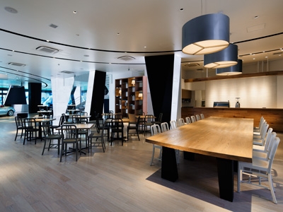 「世界初の『メルセデスベンツ・カフェ』六本木店探訪記」の22枚目の画像
