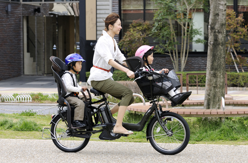 5つのポイントで 幼児2人同乗基準に適合した電動アシスト自転車 Pas Kiss Mini Clicccar Com