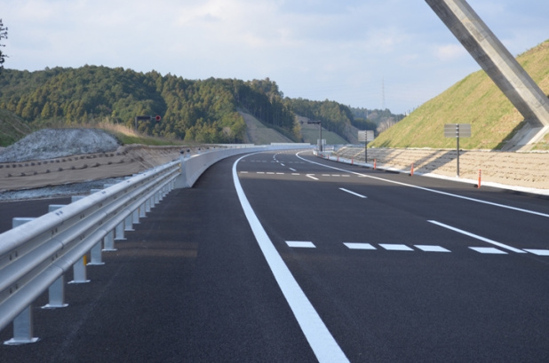 「4月14日開通! 新東名高速道路のココが新しい!!」の1枚目の画像