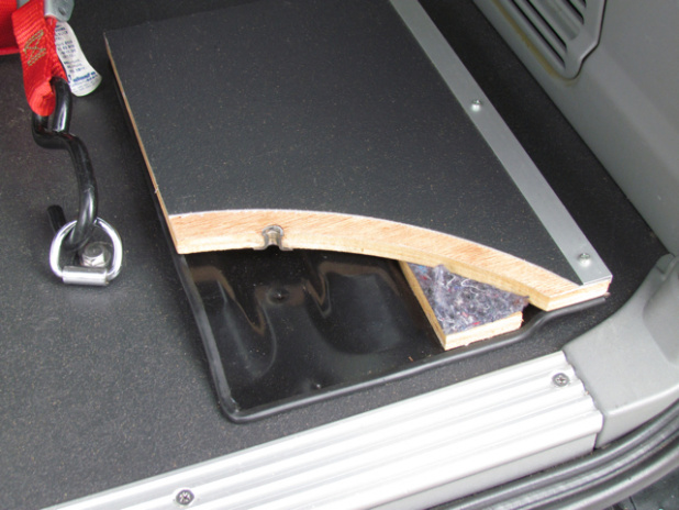 「モデリスタ ハイエース MRTはトヨタ唯一の“純正”で車中泊仕様になるクルマ!?」の4枚目の画像