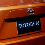 86（ハチロク）のロゴは、どこか懐かしい明朝テイスト - toyota86_logo